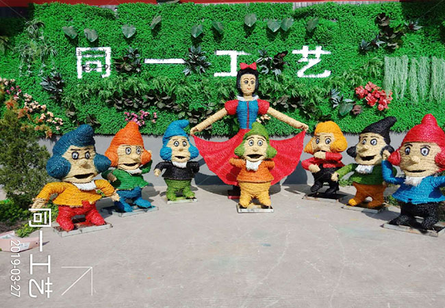 稻草工艺品白雪公主和七个小矮人