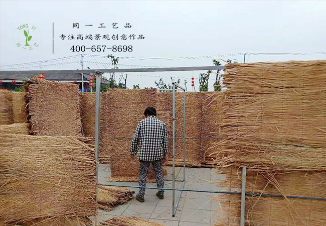 徐州稻草工艺品迷宫现场制作