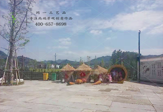 浙江建德稻草工艺品粮仓组合造型