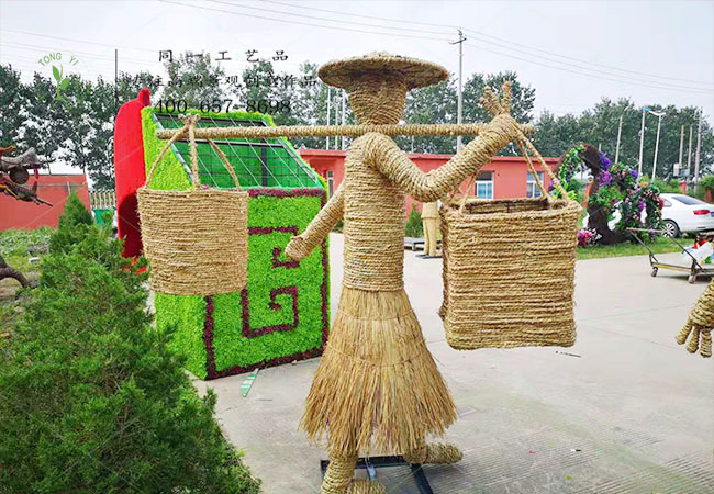 稻草工艺品挑担造型