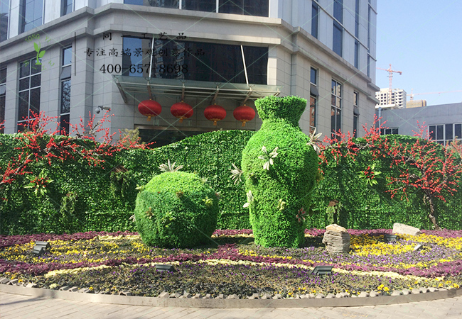 绿雕工艺品花瓶